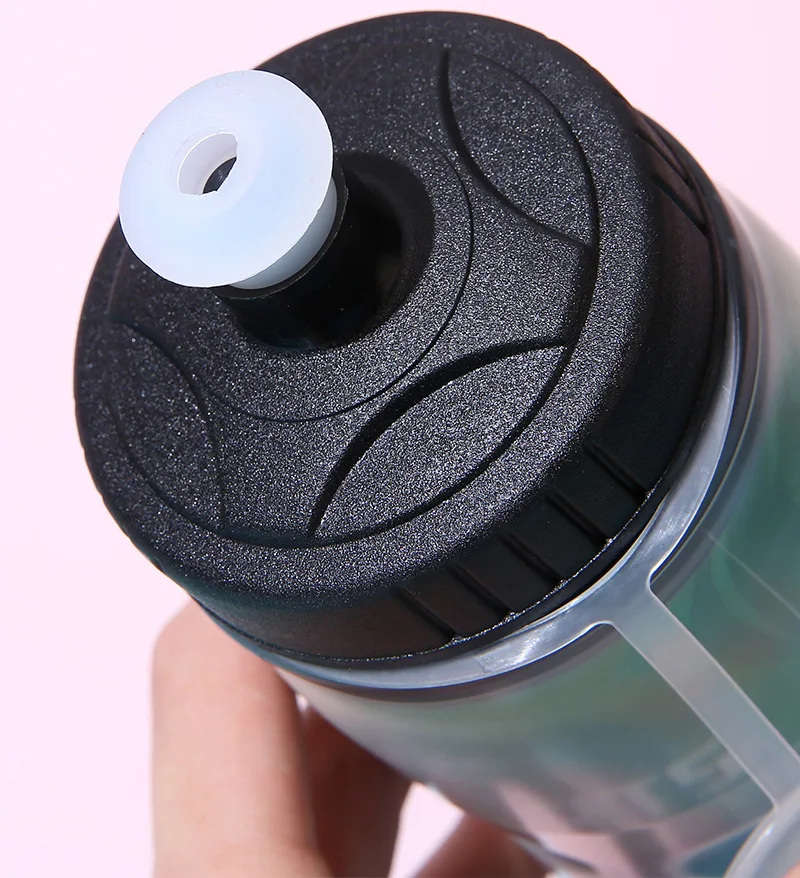 زجاجة ماء رياضية ثلاثية الطبقات للعزل الحراري خالية من BPA ومريحة للحمل - Image 3
