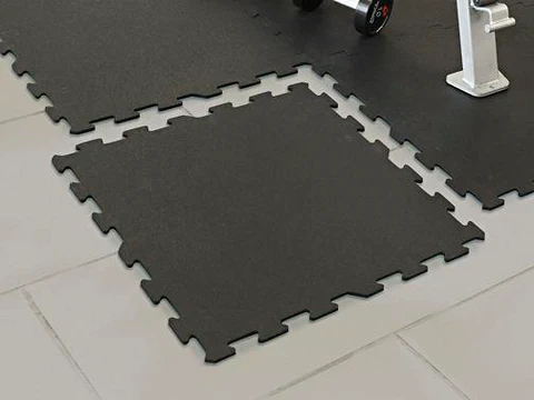 أرضية مطاطية رياضية رمادية غامقة 100×100 سم - متينة ومقاومة للصدمات - Image 2
