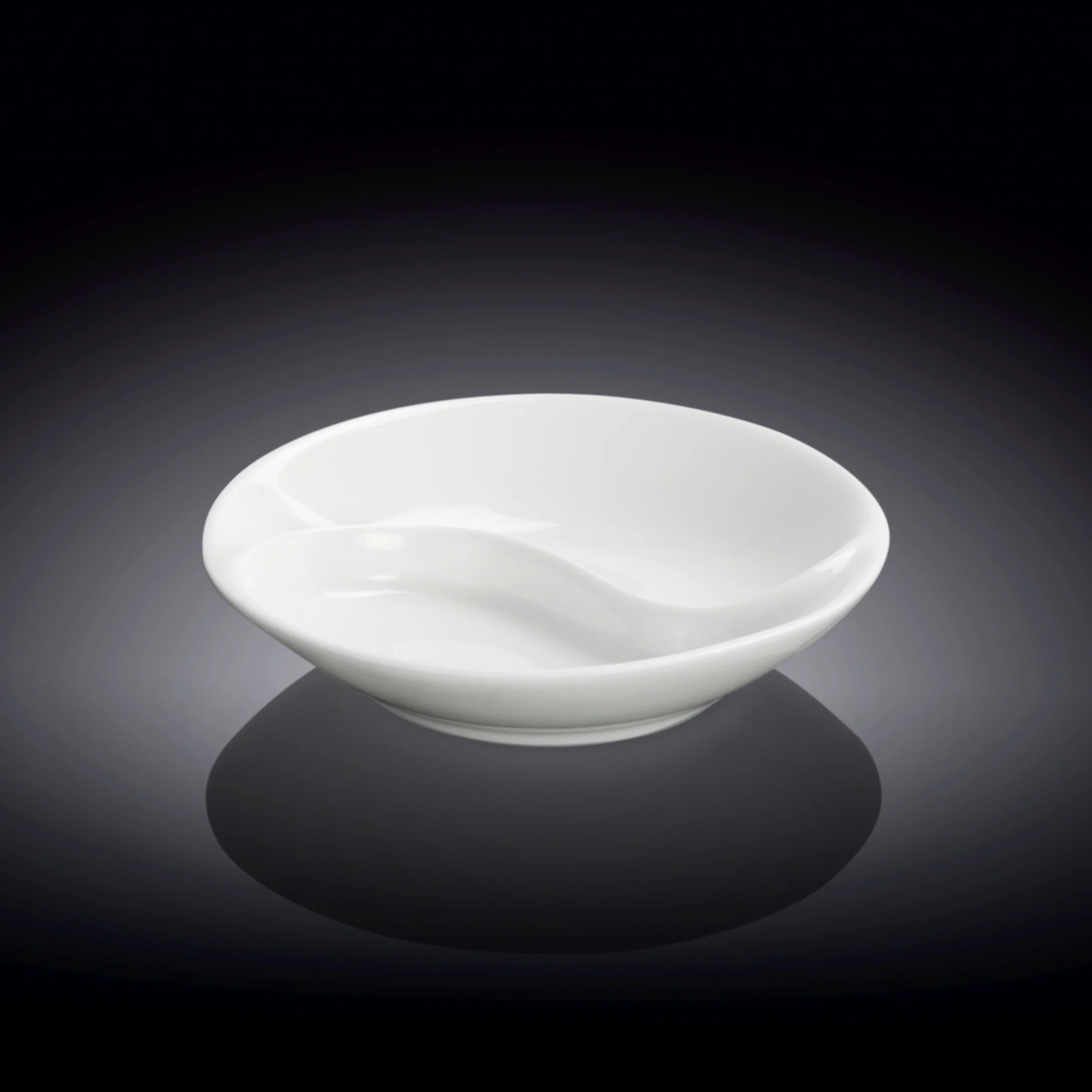 طبق صلصة دائري مقسم 9 سم من Wilmax - أبيض