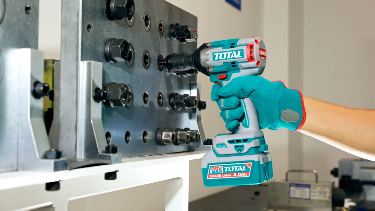 دريل امباكت TOTAL لاسلكي 20V بدون فحمات بحجم 1/2" وعزم 550Nm مع سرعات متعددة - Image 3