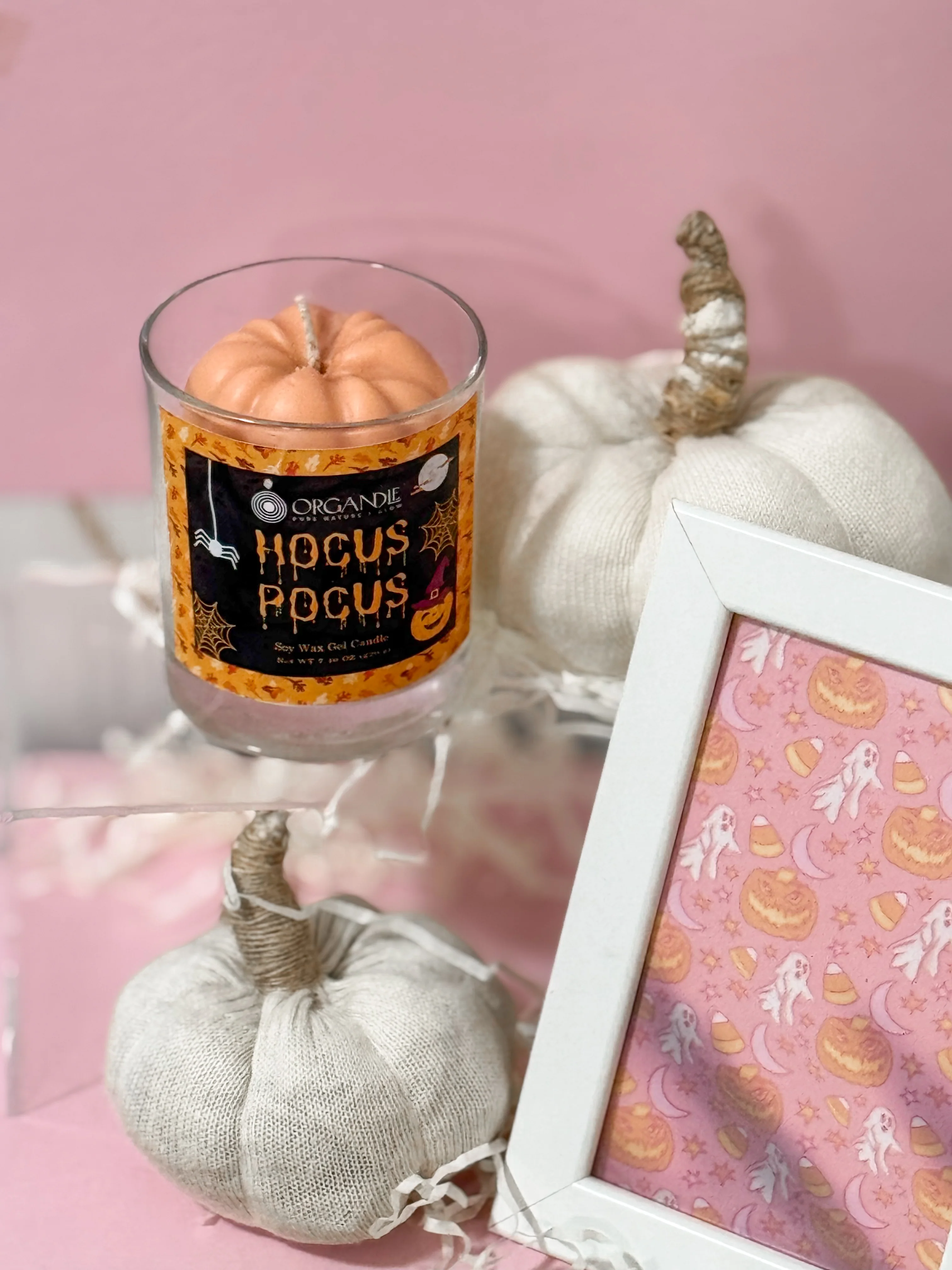 شمعة "Hocus Pocus" برائحة اليقطين من Organdle - Image 3