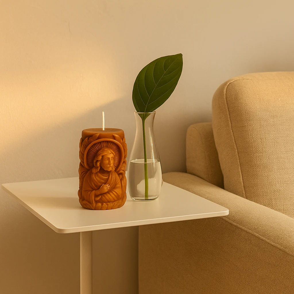 شموع Light of Hope قطعتان، شمع صويا طبيعي، تصميم منحوت يدويًا، معطر، بني فاتح - Image 2