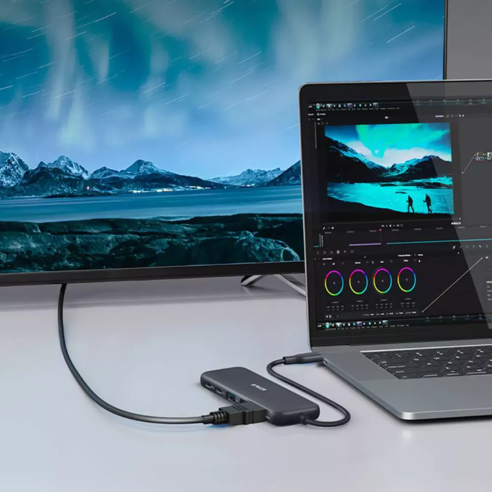 محور USB-C 5 في 1 بمدخل 100W وشحن تمريري وإخراج فيديو 4K من Anker - Image 5