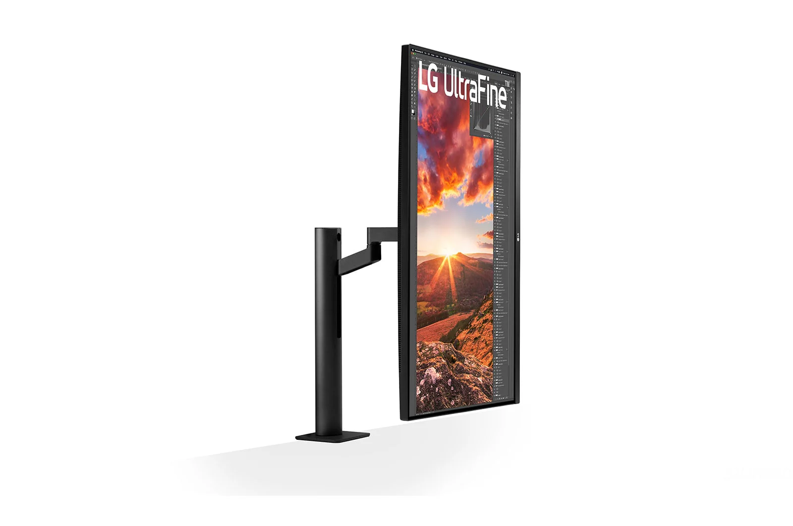 شاشة UltraFine حجم 32 بوصة بمنفذ USB C و تصميم مريح من ال جي - Image 4