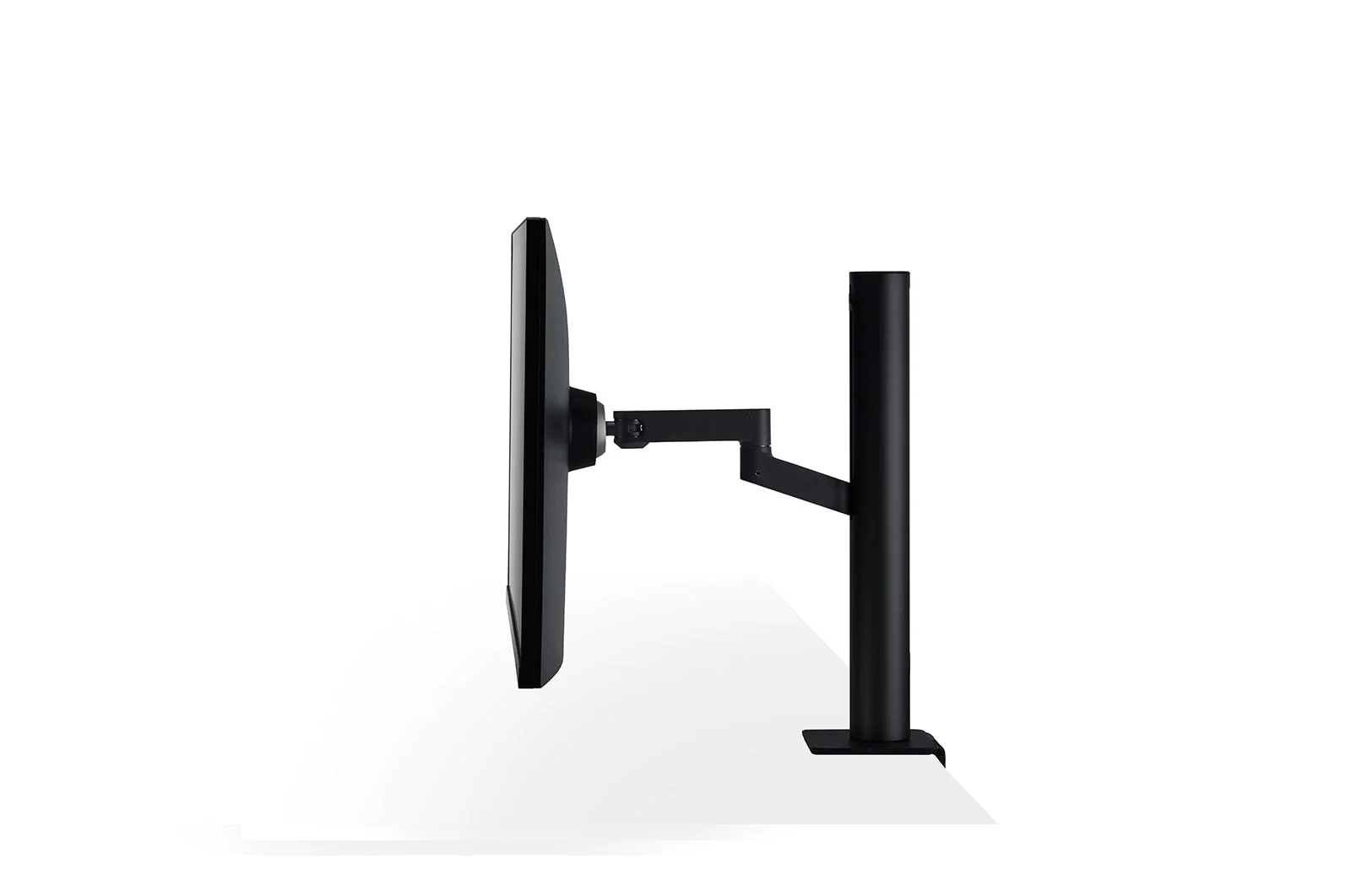 شاشة UltraFine حجم 32 بوصة بمنفذ USB C و تصميم مريح من ال جي - Image 5