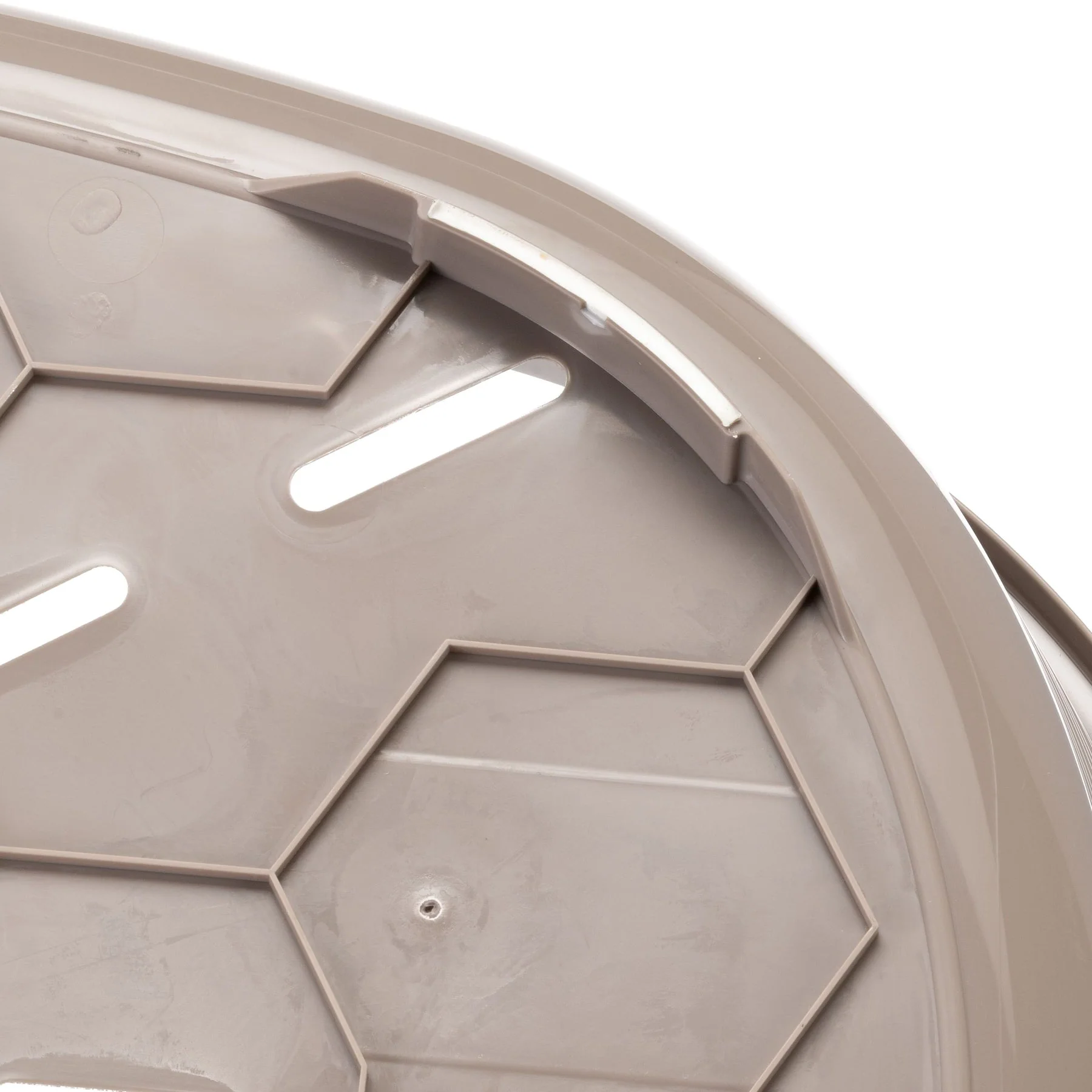 سرير بلاستيكي أبيض مقاس 6 للكلاب من Ferplast - Image 98